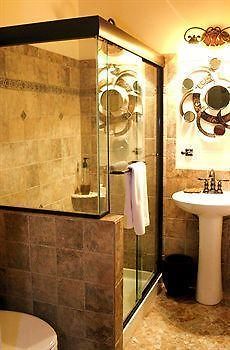 Pure Nuphoria Bed & Breakfast National Harbor Exterior photo